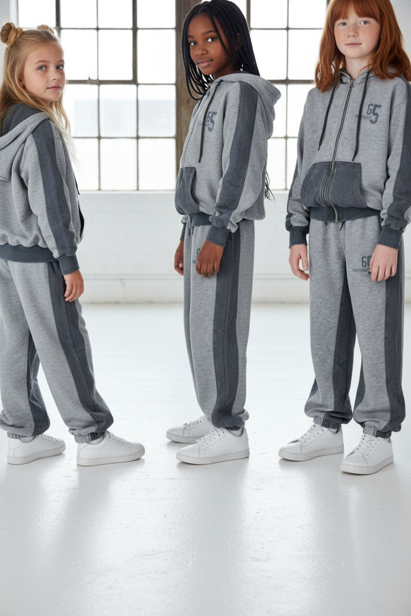 Komplet uniwersalny bluza rozpinana i spodnie 65