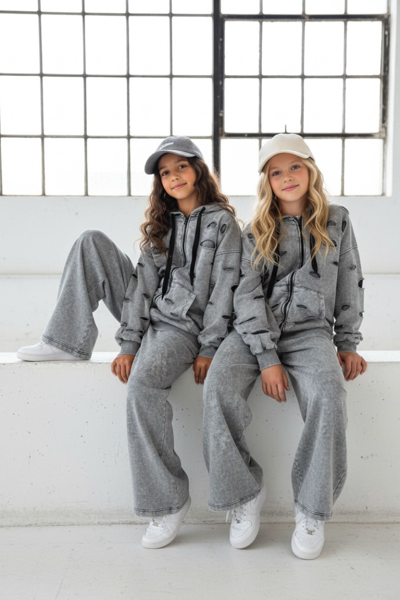 Komplet dla dziewczynki Nelii bluza rozpinana i spodnie jasny szary